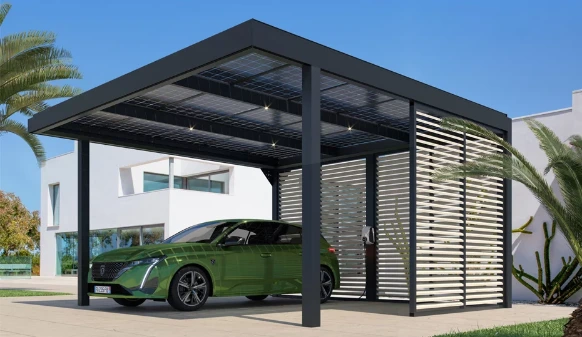 Carport solaire double place : solution photovoltaïque idéale pour abriter deux véhicules, produire de l'électricité et améliorer votre indépendance énergétique.